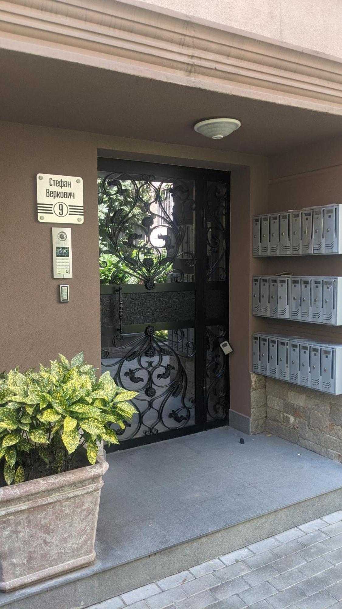 Lux 2 Central Apartment With Garage プロヴディフ エクステリア 写真